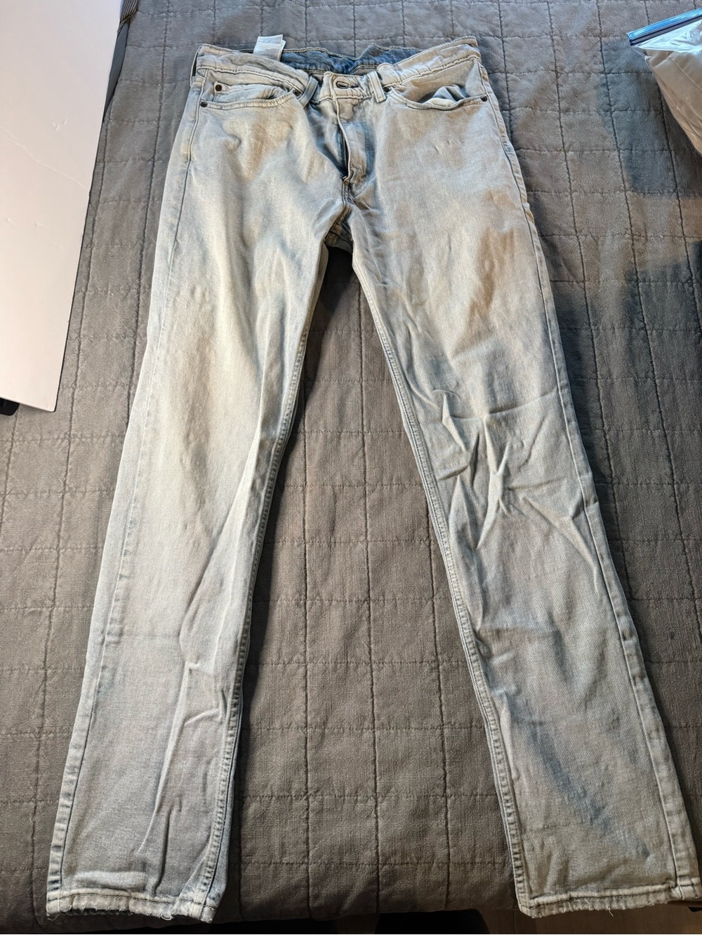 Levi's 511 Men's Light Wash Slim Straight Jeans